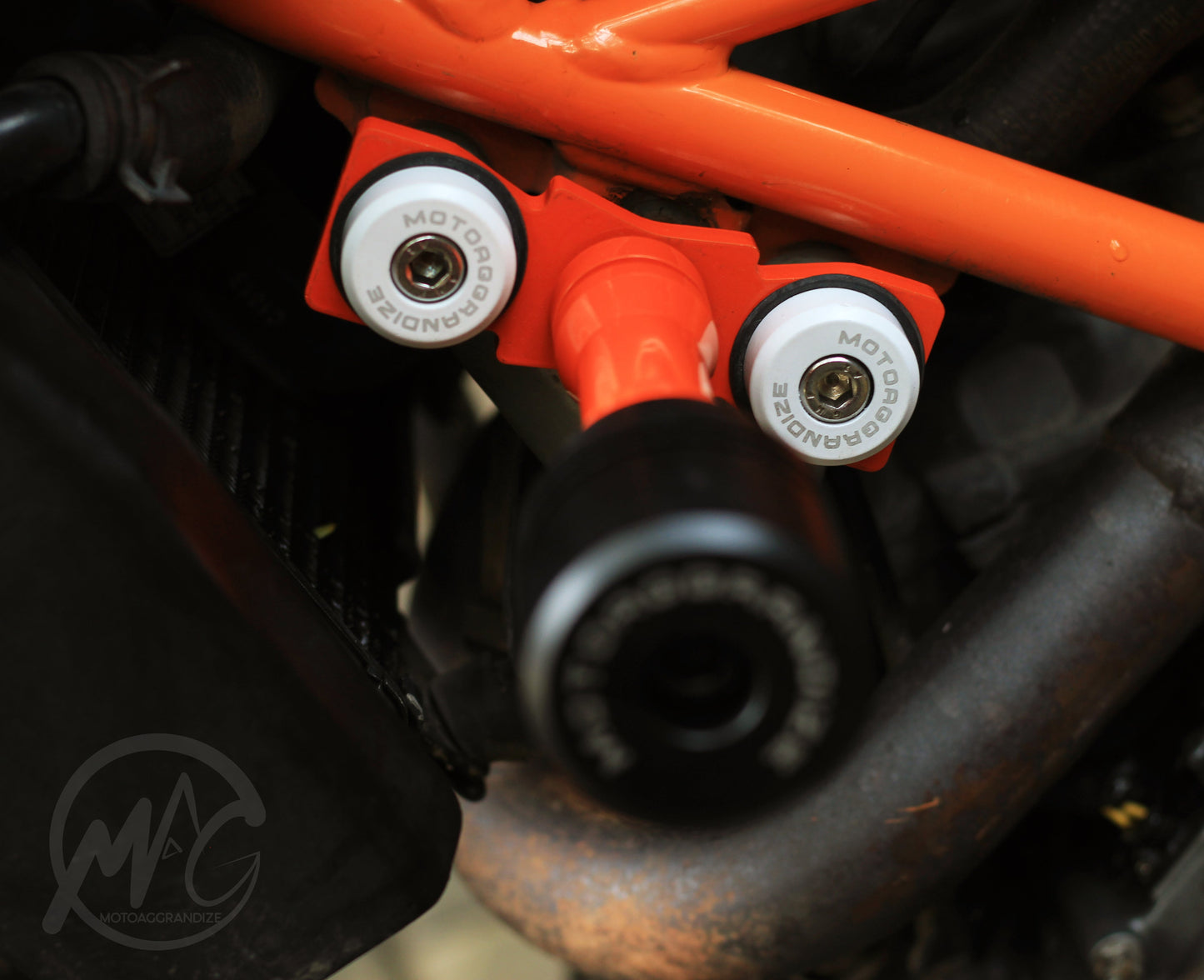 Motoaggrandize Frame sliders/ Crash Protectors for KTM Duke 125/ 200/ 250/ 390 (Gen 1 & 2)